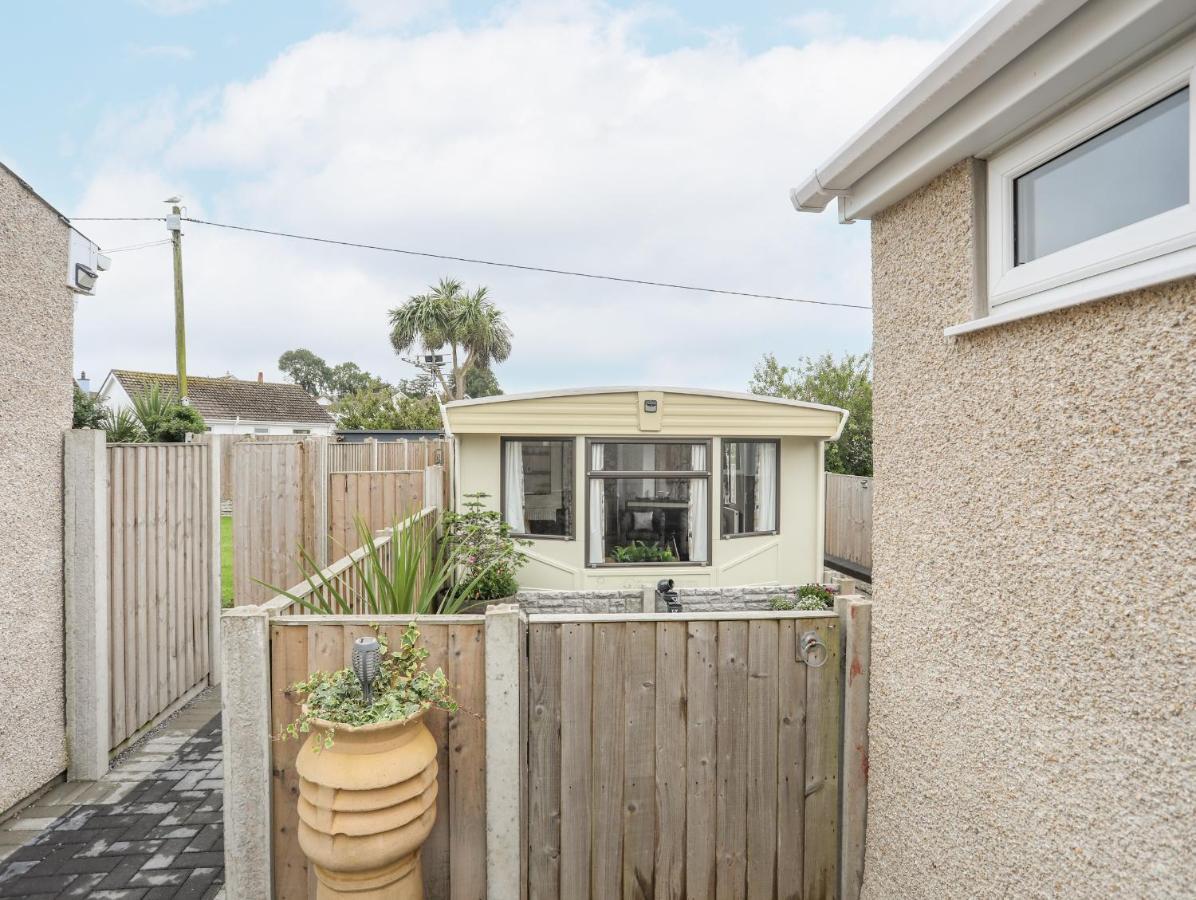 Rhiwlas Bach Benllech Buitenkant foto