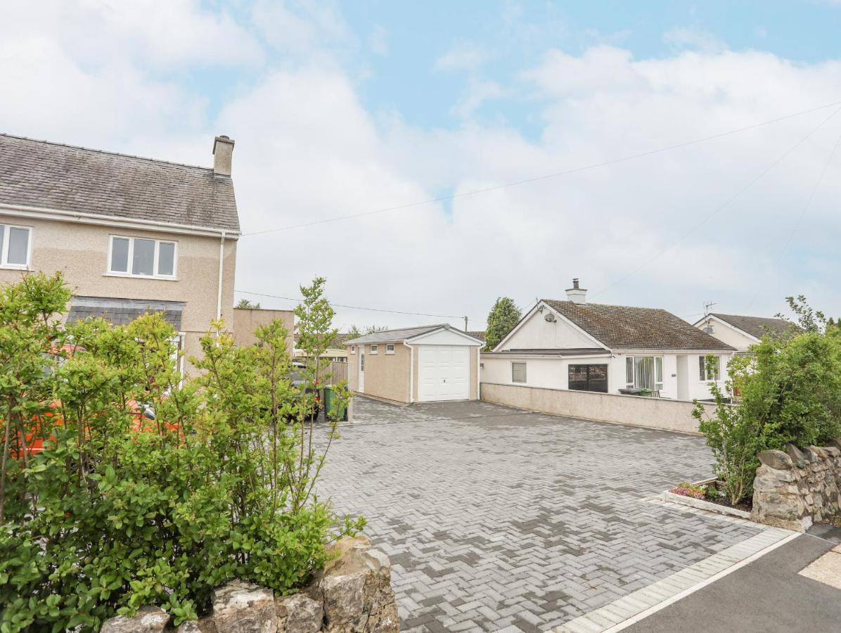Rhiwlas Bach Benllech Buitenkant foto